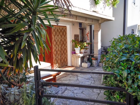 Wohnung "Miro" direkt am Strand Apartment in Novigrad