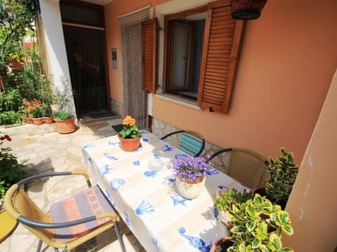"Valentino" direkt am Strand Apartment in Novigrad