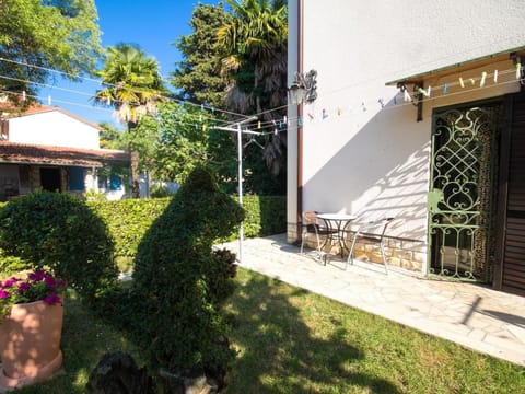 Zimmer "Joze" mit Terrasse Vacation rental in Novigrad