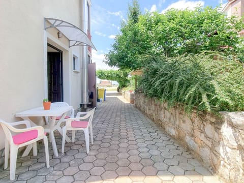 Mirjana 2 Apartment in Novigrad