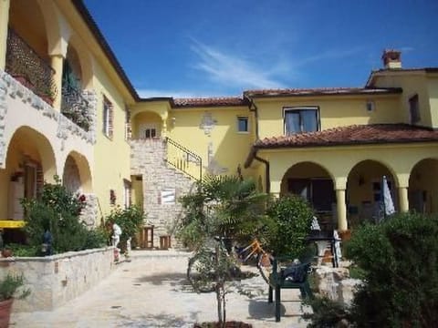 Anna Apartment in Istria County