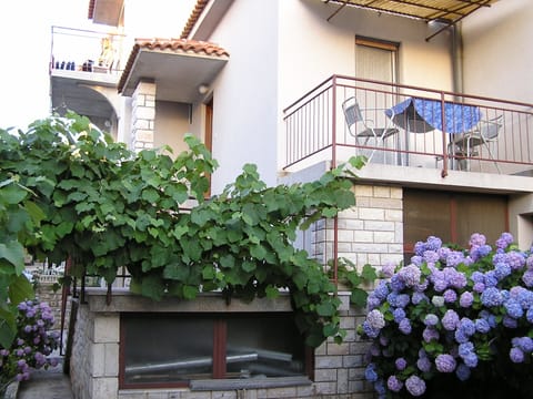 Vintage Apartment A2 Fragola / HR-11059-02 Apartment in Poreč