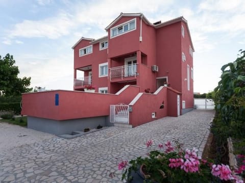 in Rovinj mit Großer Terrasse Vacation rental in Rovinj