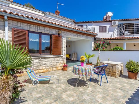 Fernando Apartment in Peroj