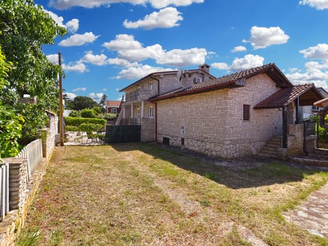 Apartment 2381 Apartment in Fažana