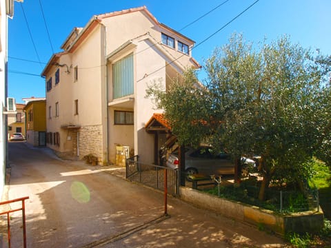 Apartment 2003 Apartment in Premantura