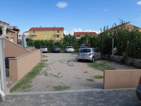 Renoviertes Ferienhaus in Baska mit Terrasse Vacation rental in Lika-Senj County