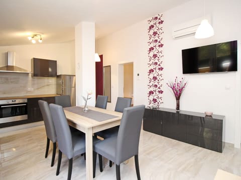 Apartment Eleganza - 6 Apartment in Lika-Senj County