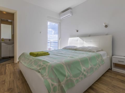 MELANIE 4 / HR-10472-01 Apartment in Crikvenica