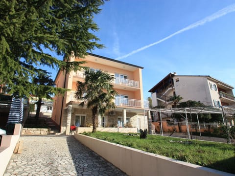 EVICA 2 / HR-04300-01 Apartment in Crikvenica