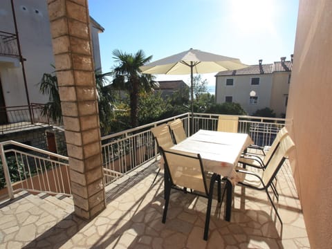 EVICA 1 / HR-04301-01 Apartment in Crikvenica