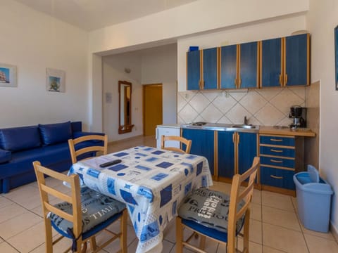 LANA 1 / HR-02384-01 Apartment in Crikvenica