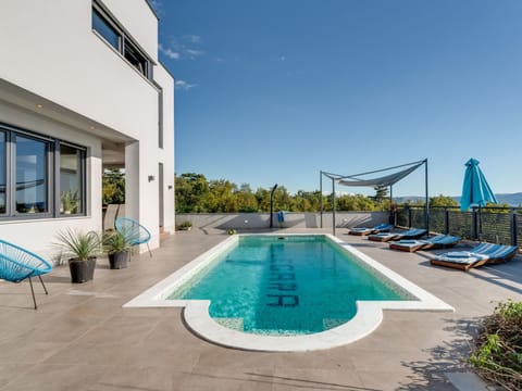 Villa "View" mit Blick auf das Wasser Vacation rental in Crikvenica