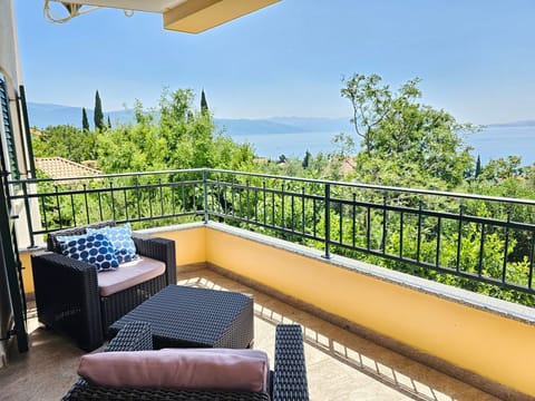 Wohnung für 6 Personen, 150m vom Strand entfernt Apartment in Novi Vinodolski