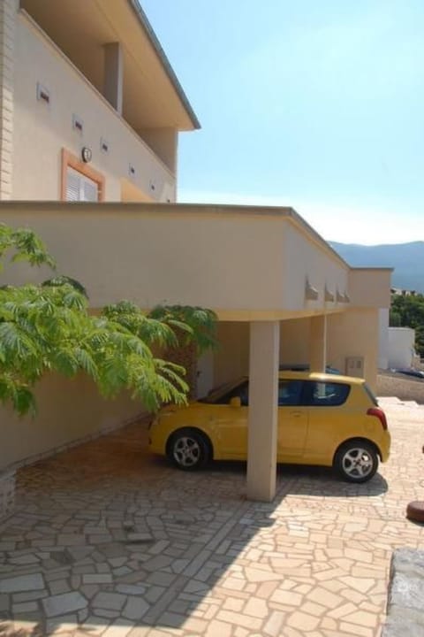 Apartment Enna unweit vom Meer Apartment in Novi Vinodolski