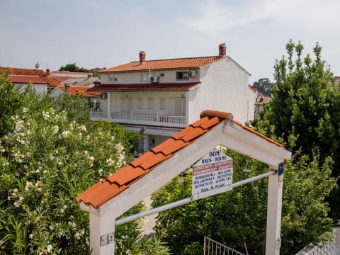 bis 9 Vacation rental in Lika-Senj County