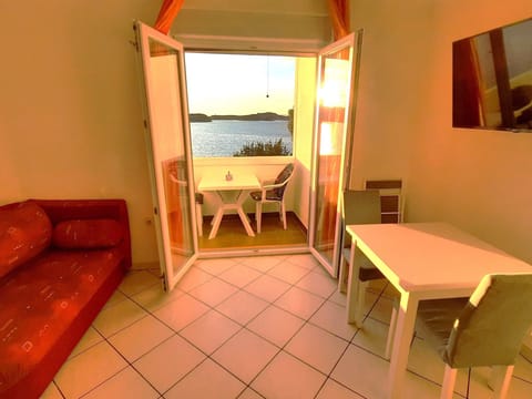 "Wohnung 4 mit Meerblick Apartment in Supetarska Draga