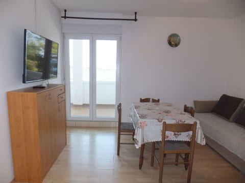 Appartement 6 - mit einer großen Terrasse Apartment in Supetarska Draga