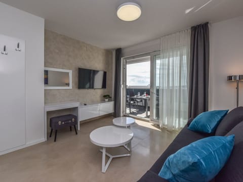 Deluxe Drei-Zimmer-Wohnung mit Terrasse - Mare Apartment in Novalja