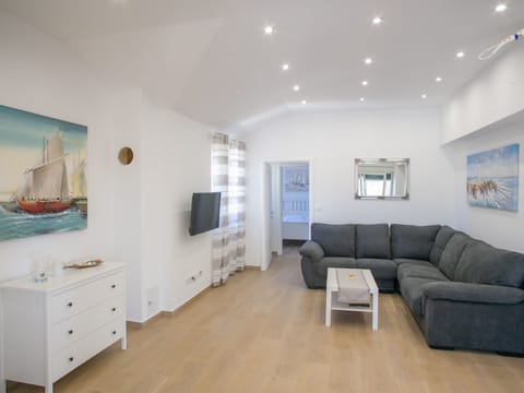 Holiday home Tina with Private pool Vacation rental in Novalja