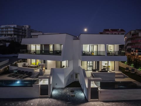 Luxusvilla Travera mit privatem Pool und Jacuzzi Vacation rental in Novalja