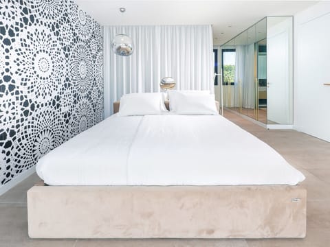 Luxuriöse Villa 360 - privater beheizter Pool Vacation rental in Lun