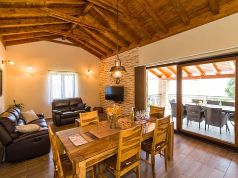 Ferienvilla Roko mit beheiztem Pool Vacation rental in Šibenik-Knin County, Croatia