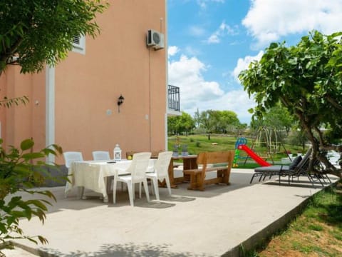 Luxury Villa Maria with large pool Vacation rental in Šibenik-Knin County, Croatia