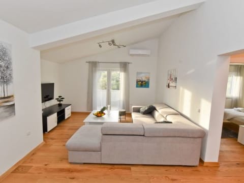 Villa Pinia with pool, Zadar Vacation rental in Zadar