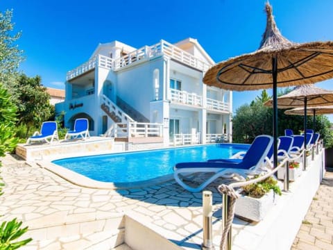 Villa Annamaria with large pool, Zadar Vacation rental in Zadar