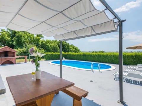 Holiday house Flora with pool Vacation rental in Šibenik-Knin County, Croatia