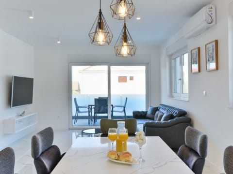 Villa Div with heated pool Apartment No.1 Apartment in Šibenik-Knin County, Croatia