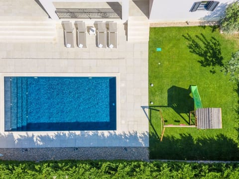 Haus für 9 Personen und 1 Kind in Gornje Rastane Vacation rental in Šibenik-Knin County, Croatia