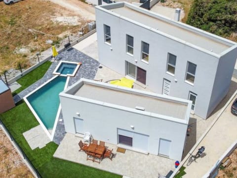 Villa Silente with pool, whirpool and sauna Vacation rental in Šibenik-Knin County, Croatia