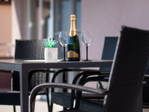 Wohnung in Turanj mit sicherem Parkplatz Apartment in Šibenik-Knin County, Croatia