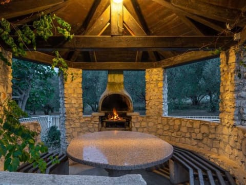 Charming Villa Rea, 8+2 with heated pool Vacation rental in Šibenik-Knin County, Croatia