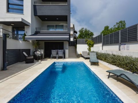 Villa Azzuro with jacuzzi and pool Vacation rental in Šibenik-Knin County, Croatia