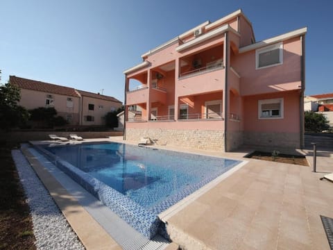 Gesamte Wohnung in Sveti Filip I Jakov mit Gemeinsamem Garten Apartment in Šibenik-Knin County, Croatia