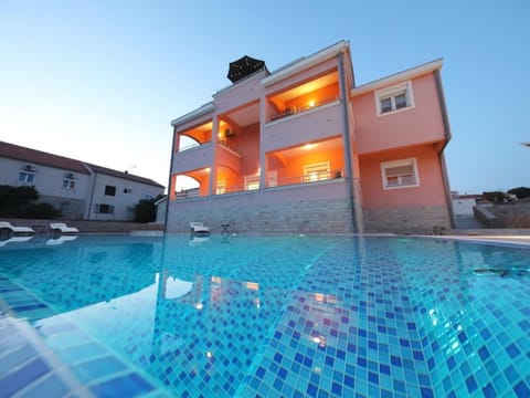 Gesamte Wohnung in Sveti Filip I Jakov mit Gemeinsamem Garten Apartment in Šibenik-Knin County, Croatia