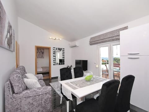 Appartement "Marko 4" mit schöner Aussicht Apartment in Šibenik-Knin County, Croatia