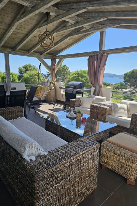 mit Blick auf das Wasser Apartment in Biograd na Moru