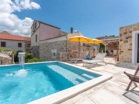 "Haus 51" direkt am Strand Vacation rental in Šibenik-Knin County, Croatia
