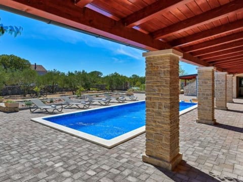 Villa Jacassa with heated pool and jacuzzi Vacation rental in Biograd na Moru