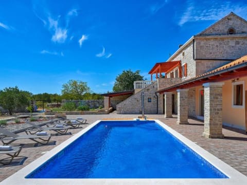 Villa Jacassa with heated pool and jacuzzi Vacation rental in Biograd na Moru