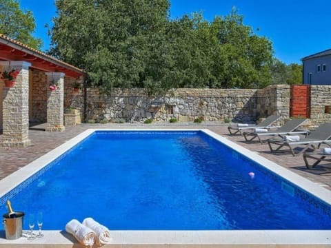 Villa Jacassa with heated pool and jacuzzi Vacation rental in Biograd na Moru