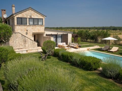 Villa Royal with heated pool Vacation rental in Biograd na Moru