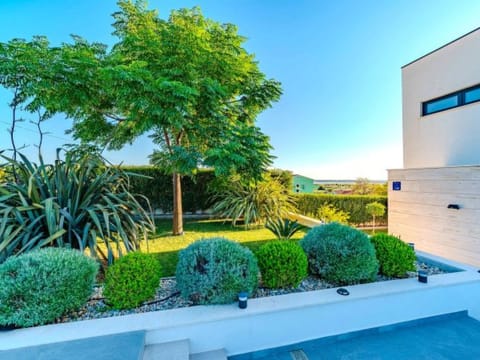 Beautiful villa Lara in Vrana with pool Vacation rental in Šibenik-Knin County, Croatia