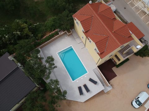 "Antonio" mit Blick auf das Wasser Vacation rental in Šibenik-Knin County, Croatia