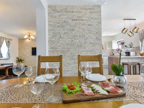 Villa Marinic with heated pool and entertainment r Vacation rental in Šibenik-Knin County, Croatia