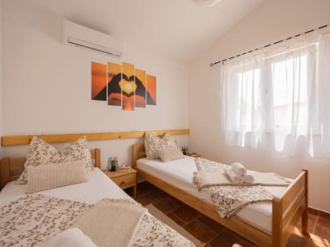 Holiday House Fjaka Vacation rental in Šibenik-Knin County, Croatia